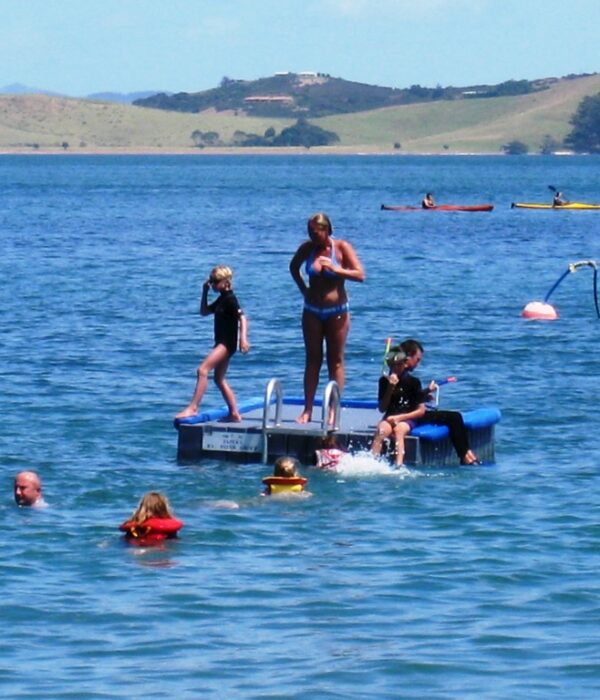 Diving pontoon moored in front of Tapeka del Mar